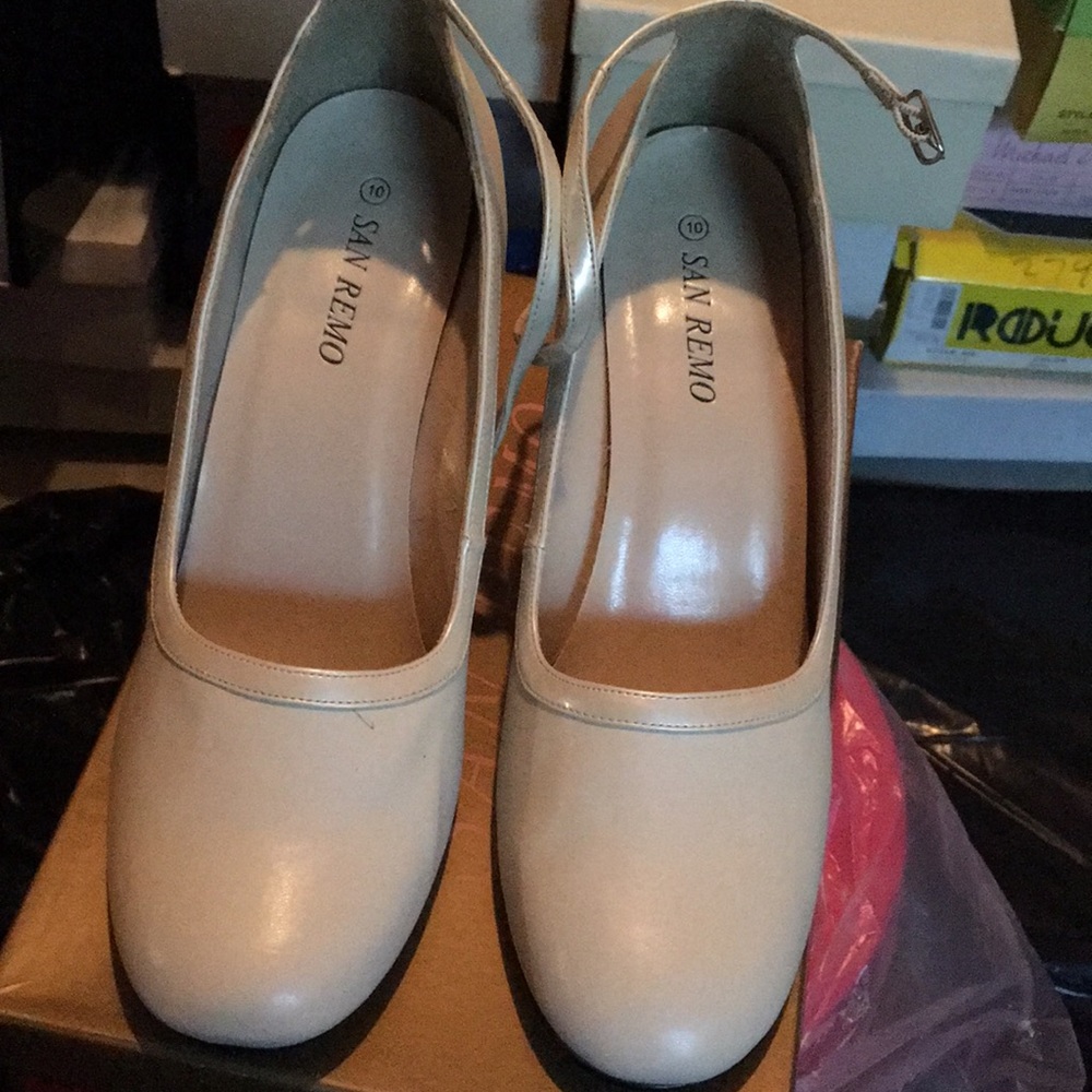 San Remo Bone Color Heels (Size 10)